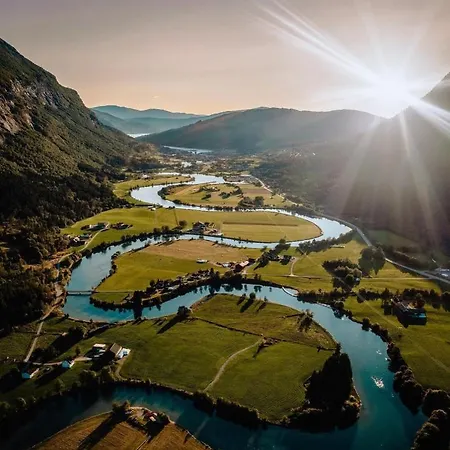 House - & Hotell Stryn