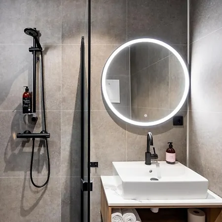 House - & Hotell