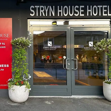 Szálloda House - & 4*