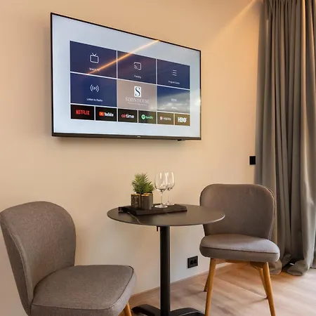 House - & Szálloda 4*